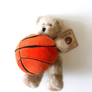 New Boyd's Bear w/ Basketball ("Hoops")
